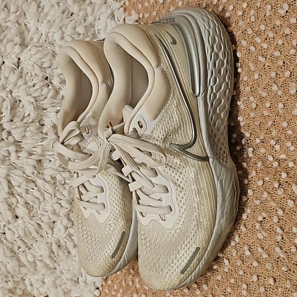 Nike Zoomx Sneakers - Picture 10 of 16